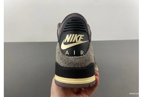 Ma Manière Jordan Retro FZ4811-001 A FZ4811-001 3 Black  0428